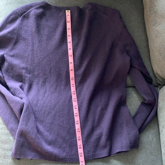 Sutton Studio 100% Cashmere V Neck Sweater M - Picture 7 of 8